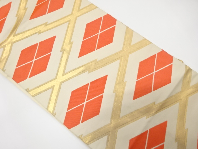 菱模様織り出し　名古屋帯